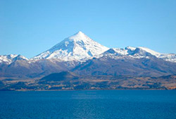 Lago Huechulafquen y Lanín - Full Day 